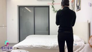 杏吧鹿逍遥1_今天约了一个画着欧美妆气质女神，胸大屁股翘，我施展浑身解数在床上把她玩爽了，完事后还要来一发
