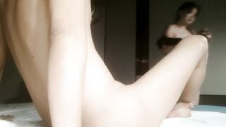 会所丰满大奶技师，半套服务，舔吊大飞机，掏出大奶揉捏，半脱内裤掰肥穴