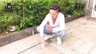 猫爪影像 MMZ031 肉欲外卖员 - 顾桃桃