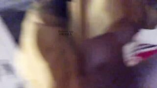 网红爆料某知名陪玩主播姐弟乱伦注意听对白小骚货！