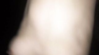 情侣泄密！漂亮女友在家吃鸡无套啪啪