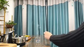 【巨乳茶娘】茶艺师的销售淫技_为了业绩出卖肉体_连续让老板内射两次