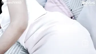 [糖心Vlog] 淫荡的小妈 绝色小妈丝袜淫腿诱惑 足穴调教榨精颜射吞精 - 妍熙